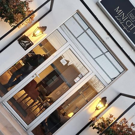 Minicity Inn Βελιγράδι Εξωτερικό φωτογραφία
